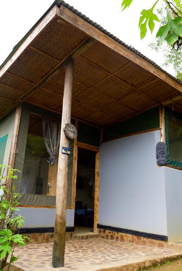 Karungi Camp Villa Rubuguli ภายนอก รูปภาพ